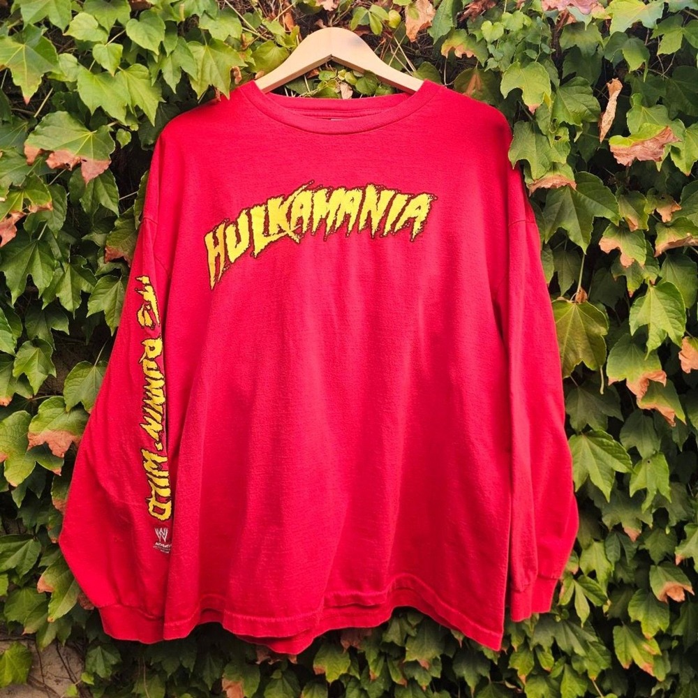 Vintage WWE Hulk Hogan Hulkamania Tee Running Wild 2XL Red Netflix Real American